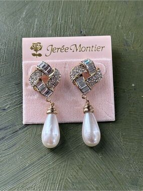 🧡 2/$15 🧡 Gold-Tone Crystal Knot Drop Earrings with Pearl Teardrops - White